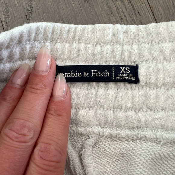Abercrombie Shorts 2 pack XS - Picture 2 of 2